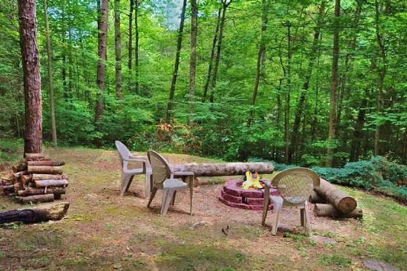 Black Bear Creek Cabin 2 bedroom 2 bathroom/sleeps 6