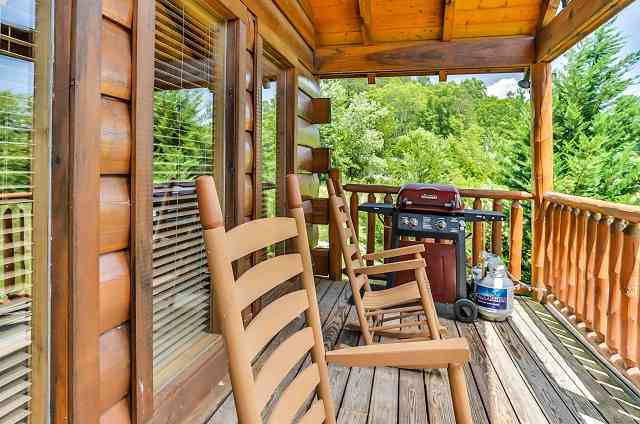 Grandmother's Kitchen - Smoky Mountain Golden Cabins