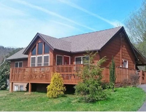Family Memories Cabin – 3 bedroom 2 bathroom/sleeps 10